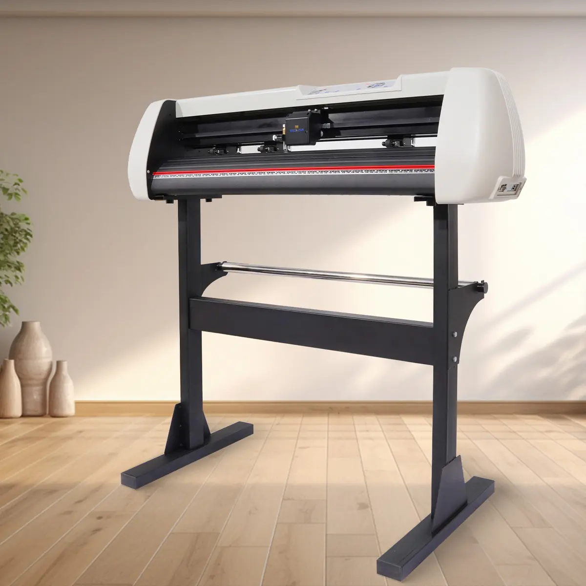 Plotter de recorte Mecolour MEL-720 sobre suportes, em um ambiente de escritório